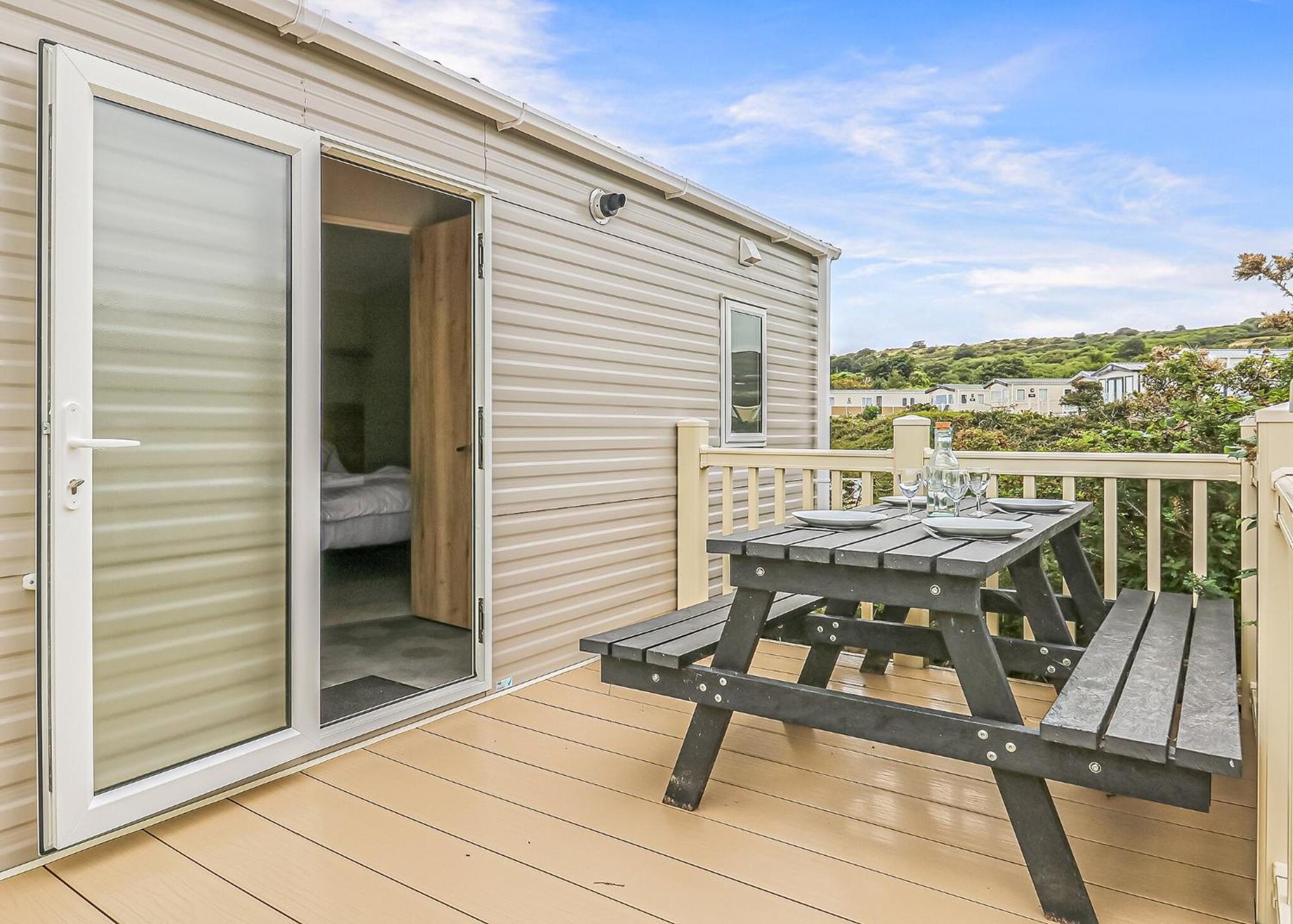 Waters Edge Leisure Park Hotel Cardigan Buitenkant foto